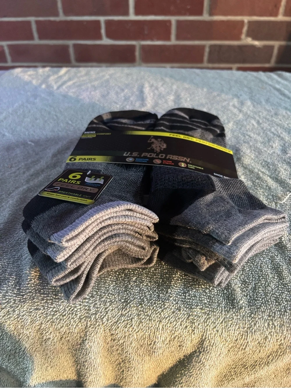 U.S. Polo Assn. Men’s 6-Pack Crew Socks in Black and Gray